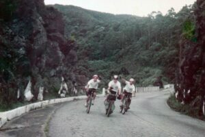 1993-01 Viagem de Bicicleta - Itajubá > São Sebastião - Jarbas, Léo, Cristian, Márcio e Casella - 4
